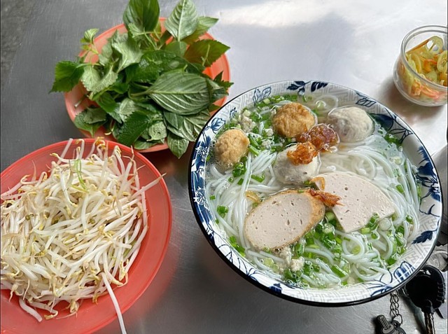 Bún Mọc & Phở Bò 92 TK Huân