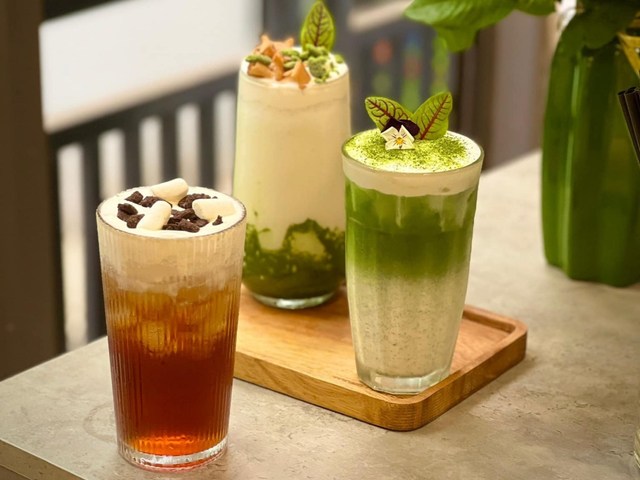 With Chamei - Japanese Matcha & Houjicha - Mai Xuân Thưởng