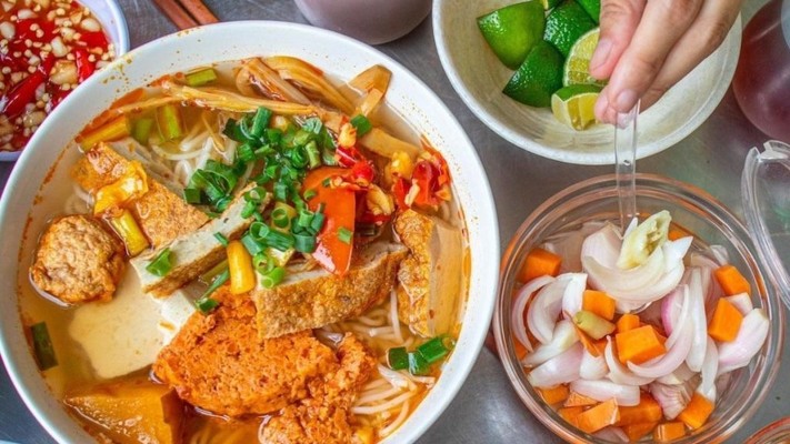 Bún Chả Cá & Bún Riêu - Nhật Vân