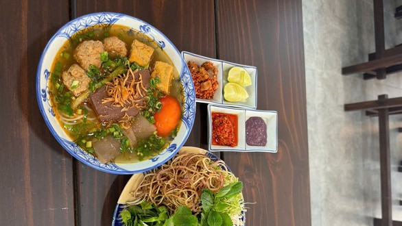 Bún Riêu 6 Quyết - KDC Phú Hoà