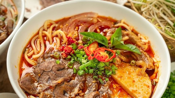 Bảo Chung - Phở Bò, Bún Bò Huế & Miến Bò