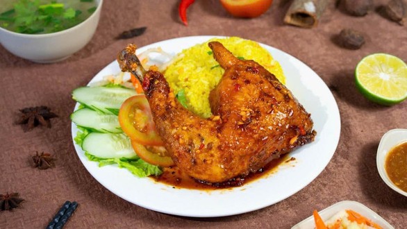 Cơm Gà Bếp Nhà Chung - Huỳnh Tấn Phát