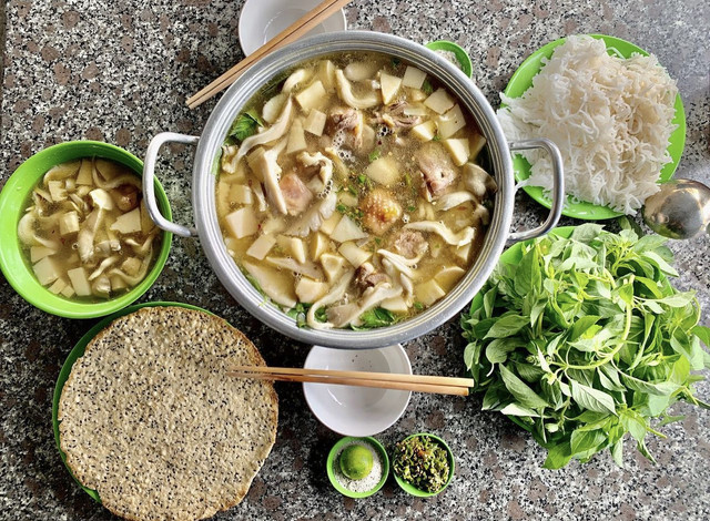 Lẩu Gà Lá É TAO NGỘ 2 - Nguyễn Duy Trinh