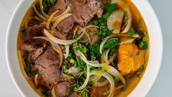 Bún Bò Huế O Nớ