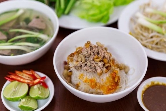 Ẩm Thực Phố Núi - Phở Khô Gia Lai & Bún Mắm Nêm