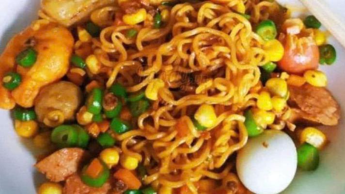 Ăn Vặt Đêm - Mì Indomie & Mỳ Gà Tần