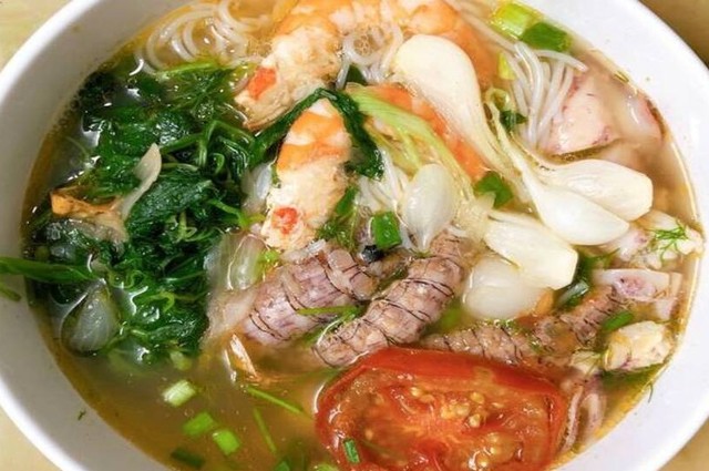 Bếp Hạ Long - Gà Tần & Bún Hải Sản