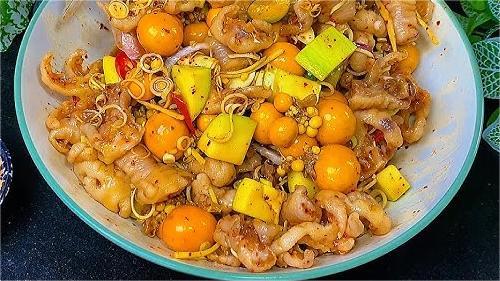 Mommy Kitchen - Chân Gà Mix Trứng Non & Bánh Tráng Phơi Sương