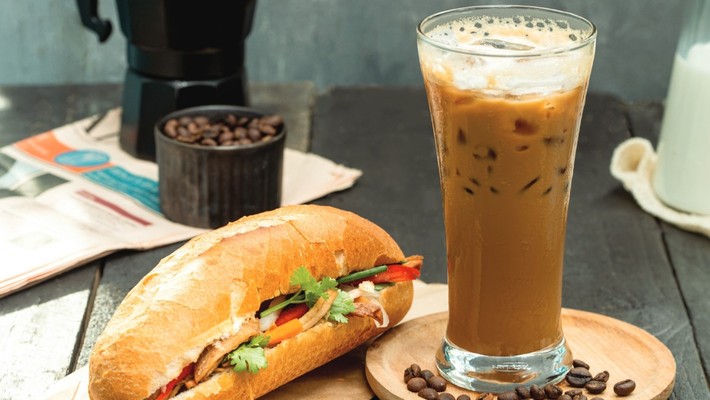 Coffee Nhà Cũ - Cà Phê Muối & Bánh Mì Ép