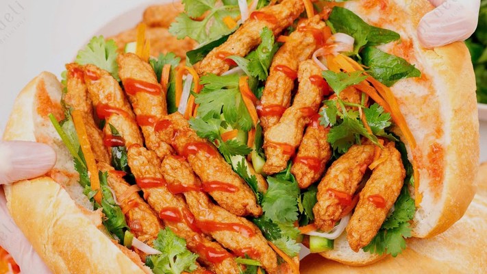 Bánh Mì Chả Cá Madam Hằng - 217 Nguyễn Hoàng