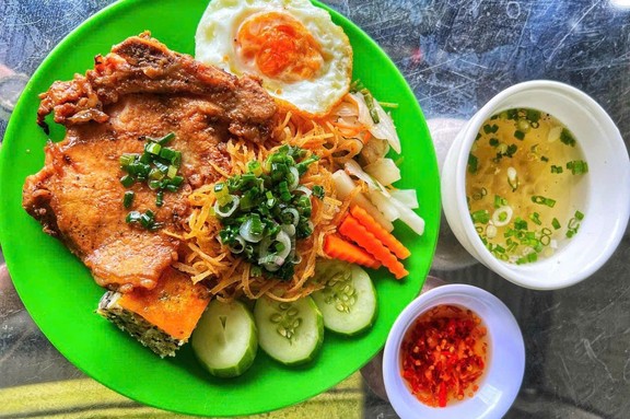 Quán Gia Hân - Cơm Tấm Sài Gòn & Bánh Canh Hẹ Phú Yên