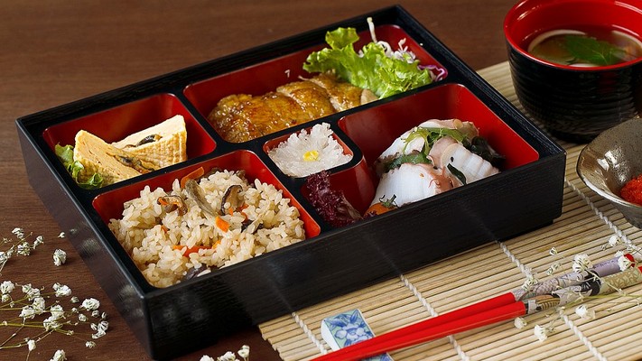 Yakitori KUWA - Cơm Gà Chiên Bento