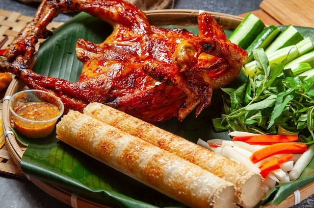 Gà Nướng Mắm Nhĩ Nam Tiến - Lê Thị Riêng