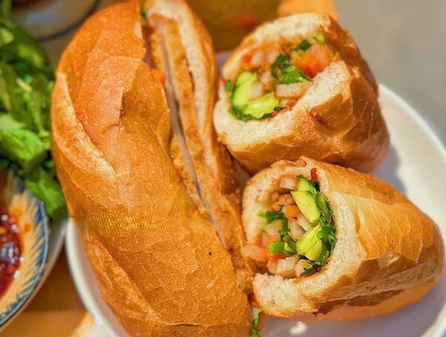 Bánh Mì Chả Cá Quy Nhơn - Hà Huy Tập