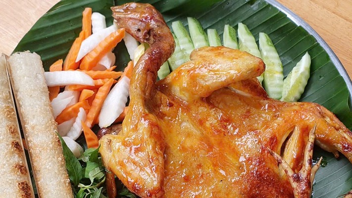 Gà Kiến Cố Đô - Gà Nướng Cơm Lam - 36 Nguyễn Đức Trung