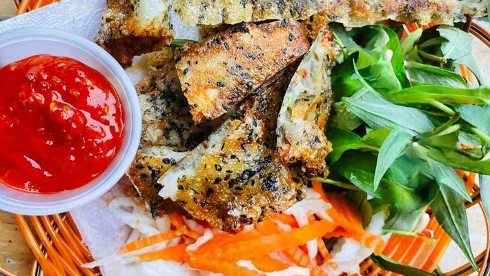 Bánh Tráng Trứng Mực & Cá Viên Gu Chiên - Nguyễn Kiệm