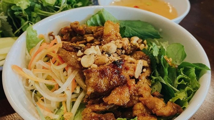 Cơm Tấm Sài Gòn, Bánh Cuốn & Bún Thịt Nướng - Duy Tân