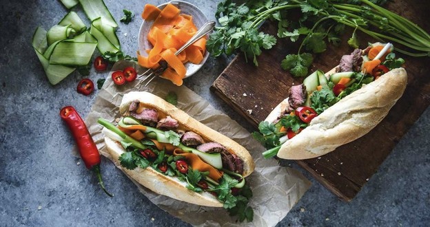 Bánh Mì Lá Lốp - Bé Liz Bakery