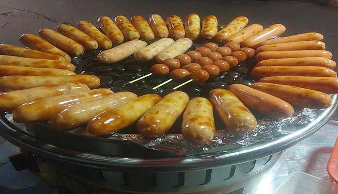 Lạp Xưởng Nướng Đá - Khu Phố 12