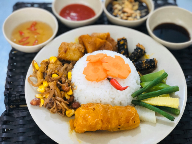 Quán Chay Lạc Việt - Lê Văn Quới