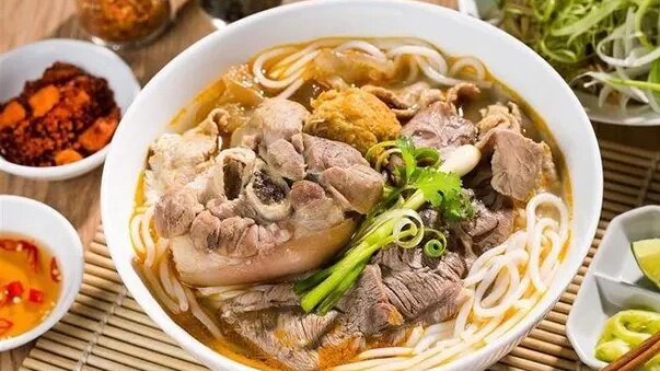 Bún Bò Huế O Na - Tôn Đản