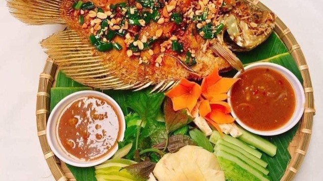 Cá Tai Tượng Chiên Xù Gành Hào 1 - Đặng Nguyên Cẩn
