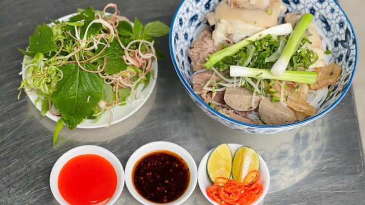 Bún Bò Huế Hoàng Gia - Nguyễn Bình