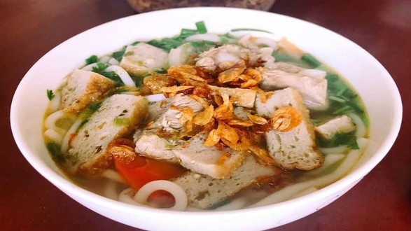 Bánh Canh Chả Cá - Đường 7L