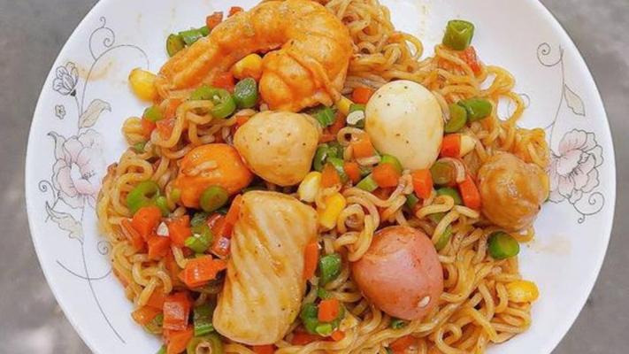 Mike Anh - Mì Trộn Indomie Full Topping