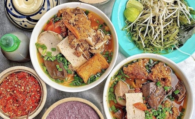 Bún Riêu Cua Đồng - Số 2 Huỳnh Văn Luỹ