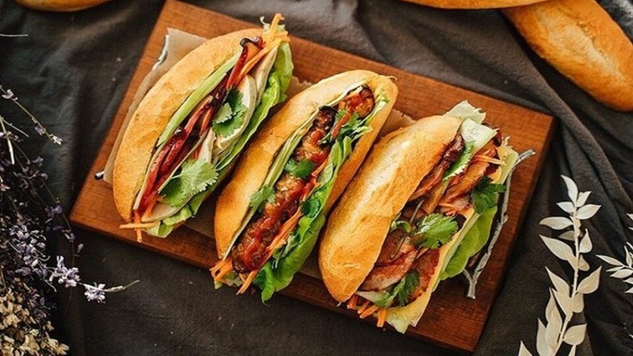 Bánh Bao Tươi & Bánh Mỳ - Cường Đôla - Phố Gia Thượng