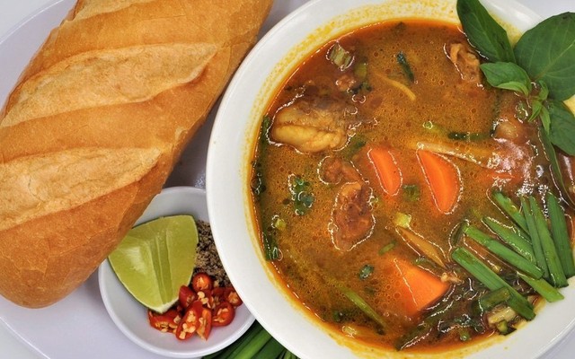 Bún Mọc & Bò Kho Như Ý