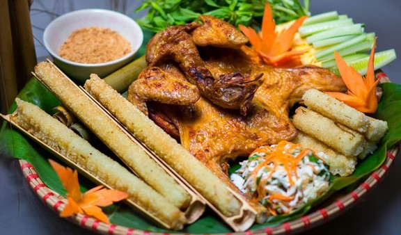 Gà Nướng Cơm Lam - Trần Tính
