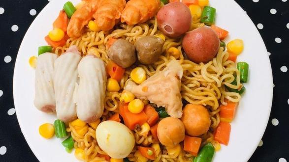 Mỳ Trộn Indomie Hoàng Lan