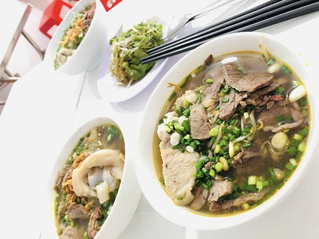 Bún Bò Huế O San - 111 Lê Đại Hành