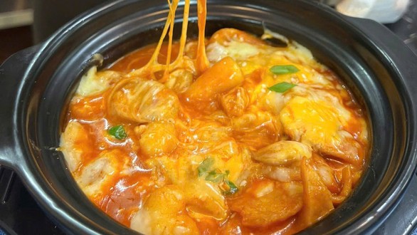 Tiệm Nhà Miss 1990 - Cơm, Mì & Gỏi