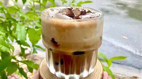 Tiệm Coffee Bà Ngoại - Tú Mỡ