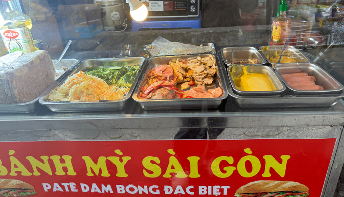 Bánh Mỳ Cô Duyên - Bánh Mỳ & Nem Nướng - Phan Đình Giót