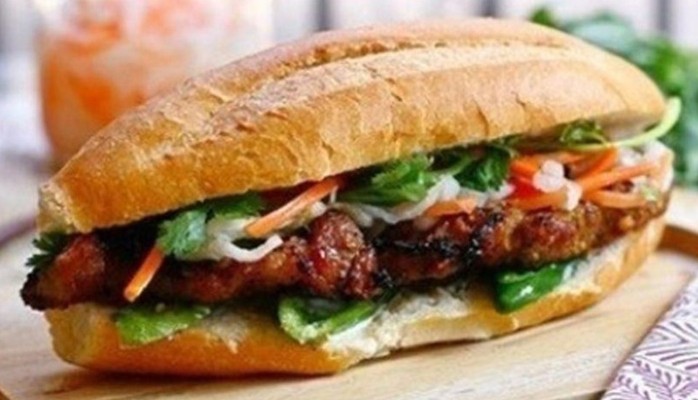 Bánh Mì Dì Bình - 17 Tuệ Tĩnh