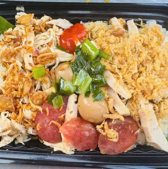 Chị Ba Xôi Lá Chuối - Tây Hoà