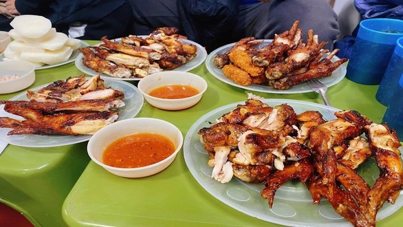 Chân Gà - Tiệm Cha Gần