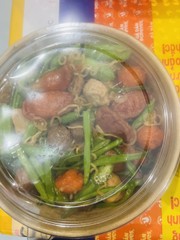 Mì xào cá viên 8/10