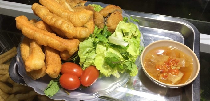 Thảo test - bánh quẩy