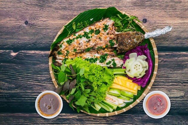 Cô Nhâm - Cá Lóc Nướng, Bún Chả & Bánh Cuốn - Nguyễn Văn Tỏ