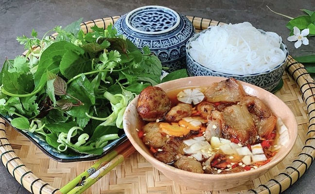 Bún Chả Thịt Nướng Tuấn Hùng - 135 Ngô Thì Nhậm