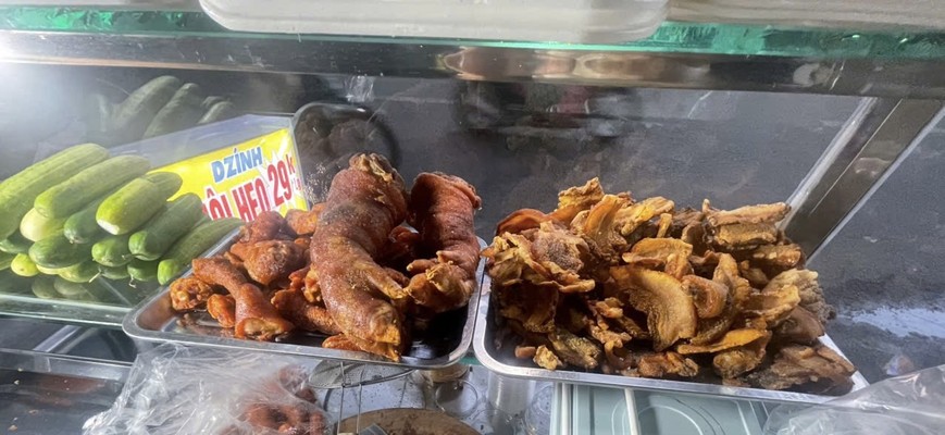 Quán DZÍNH - Đuôi Heo Nổ Da Giòn & Chân Giò Da Giòn - Phan Đình Phùng