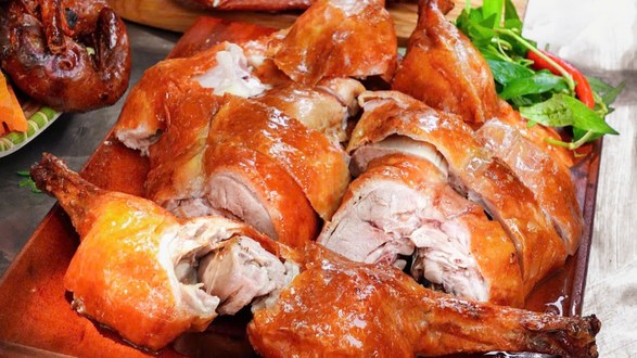Vịt Quay Da Giòn Thuận Phát