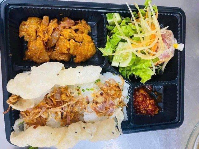 Bánh Hỏi Thịt Nướng Bà Hoà