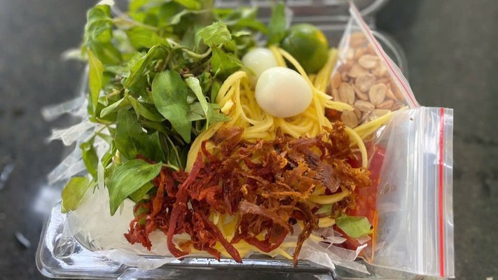 Tiệm Ăn Vặt Bếp Nhà Na - 43 Đoàn Văn Cừ