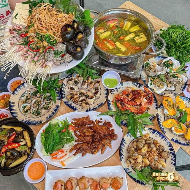 Ốc Phố Cô Hạnh